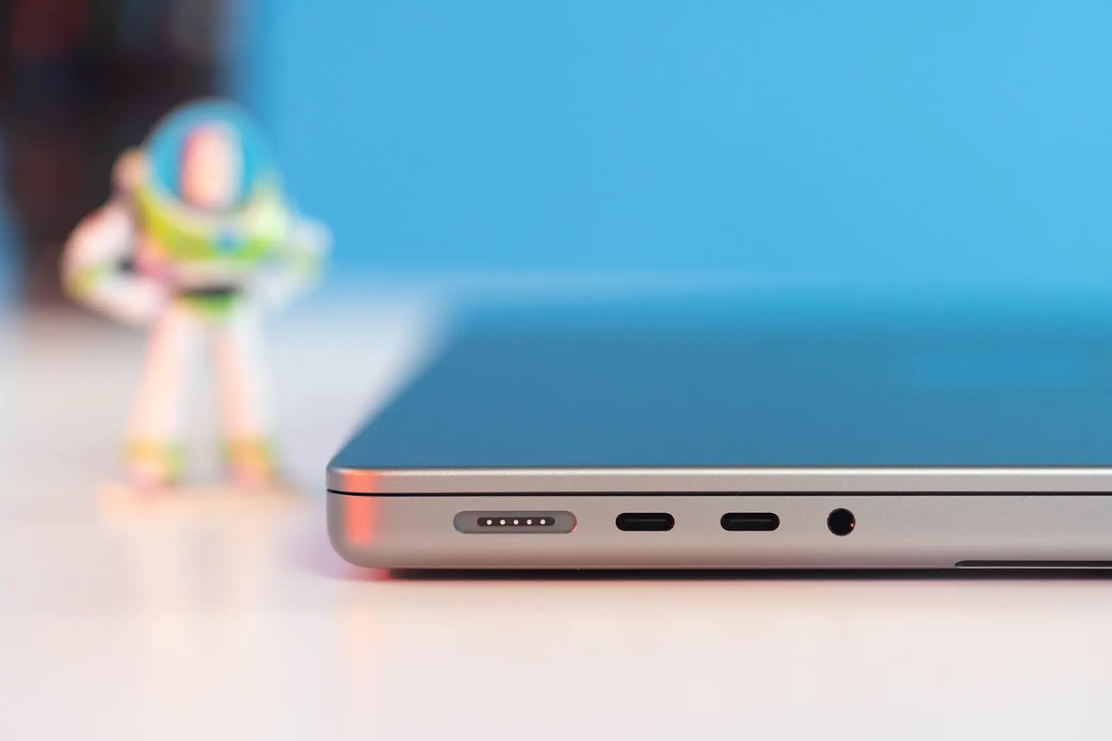 Port MagSafe w MacBooku